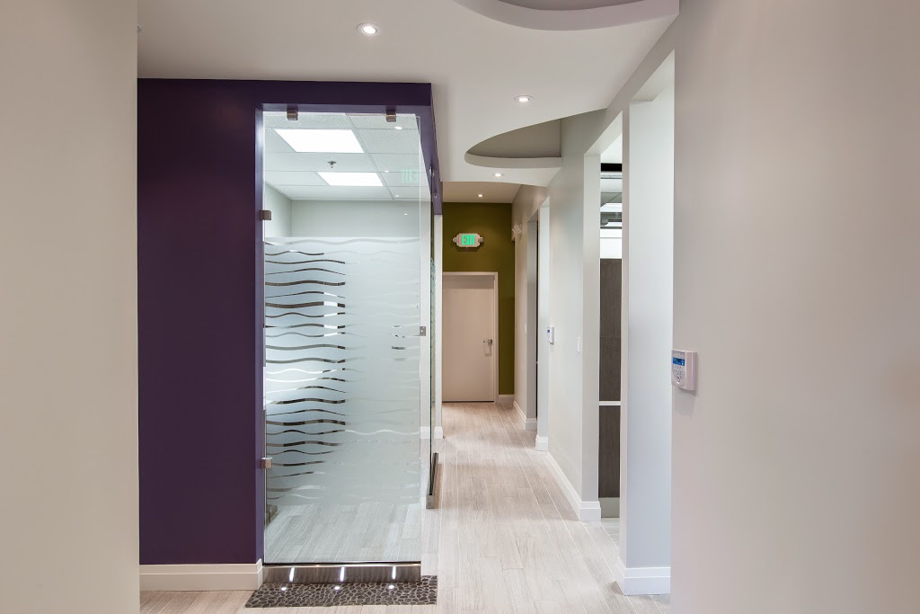Dentistry on Rossland | 575 Thornton Rd N #10, Oshawa, ON L1J 8L5, Canada | Phone: (905) 436-3368