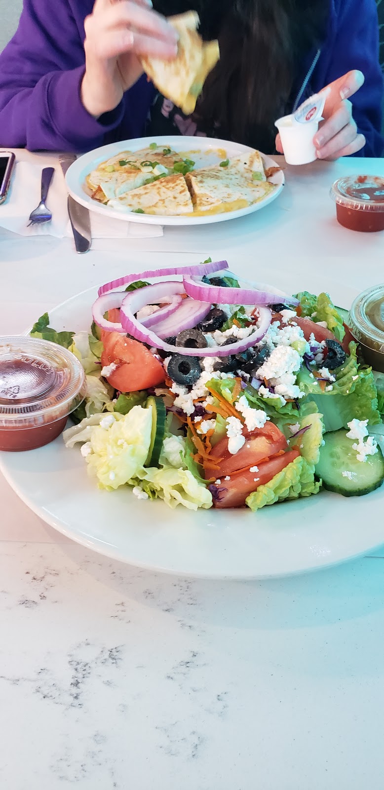 Flying Saucer Restaurant | 6768 Lundys Ln, Niagara Falls, ON L2G 1V5, Canada | Phone: (905) 356-4553