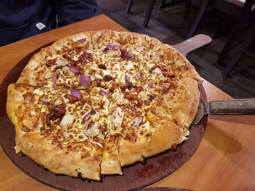 Pizza Hut | 289 Dundas St E, Mississauga, ON L5A 1X1, Canada | Phone: (905) 277-9797