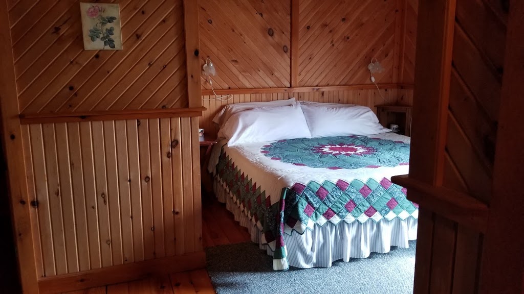 Bye the Bay Bed and Breakfast | 18288 Kent Bridge Rd, Morpeth, ON N0P 1X0, Canada | Phone: (905) 805-5652