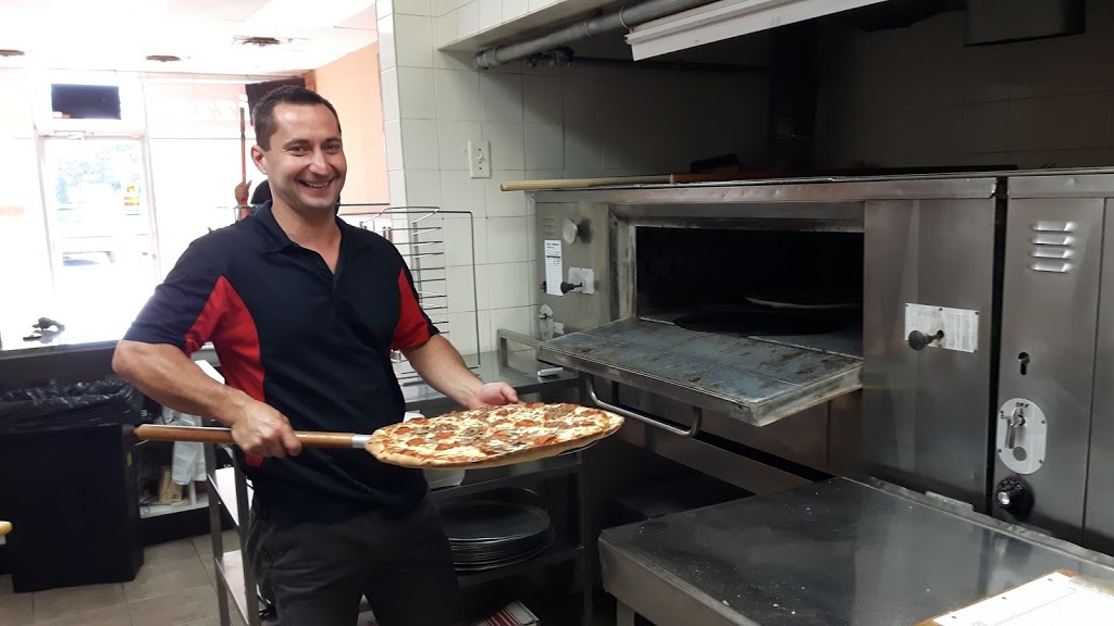St. Catharines Pizza Company | 224 Lakeport Rd, St. Catharines, ON L2N 4R5, Canada | Phone: (905) 935-0808