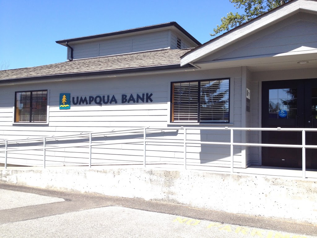 Umpqua Bank | 476 Tyee Dr, Point Roberts, WA 98281, USA | Phone: (360) 945-6161