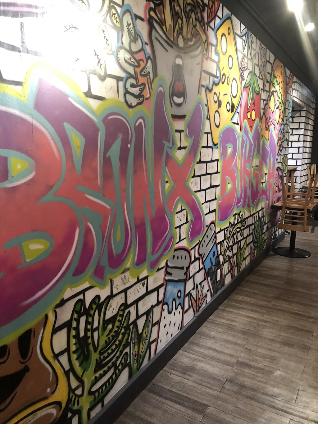 Bronx Burger | 162 Hamilton Regional Rd 8, Stoney Creek, ON L8G 1C3, Canada