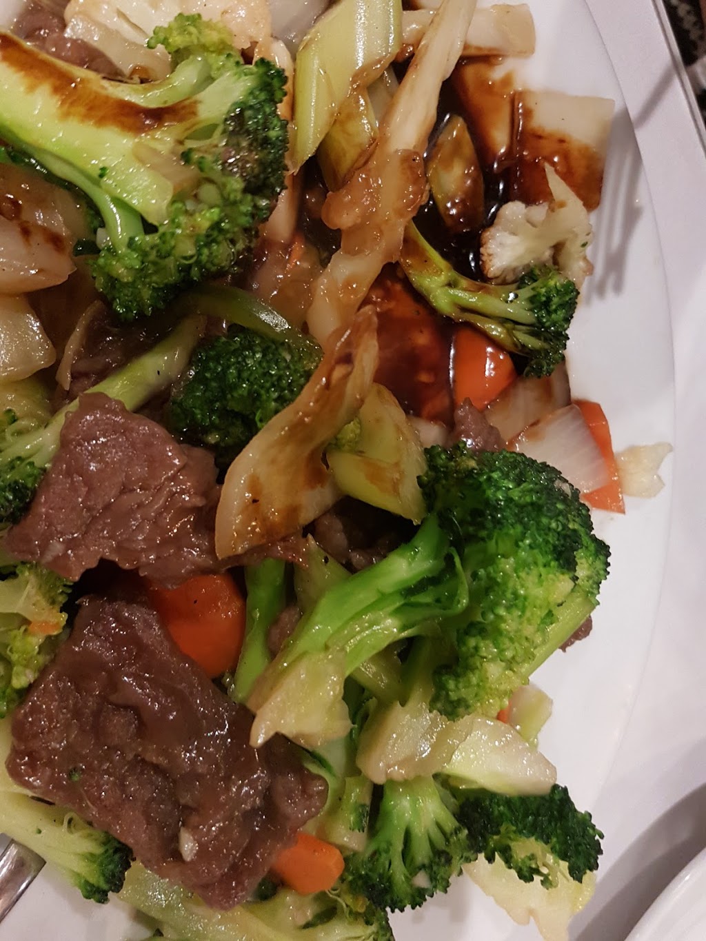 Golden Pearl Restaurant | 333 Brooksbank Ave, North Vancouver, BC V7J 3S8, Canada | Phone: (604) 986-3733