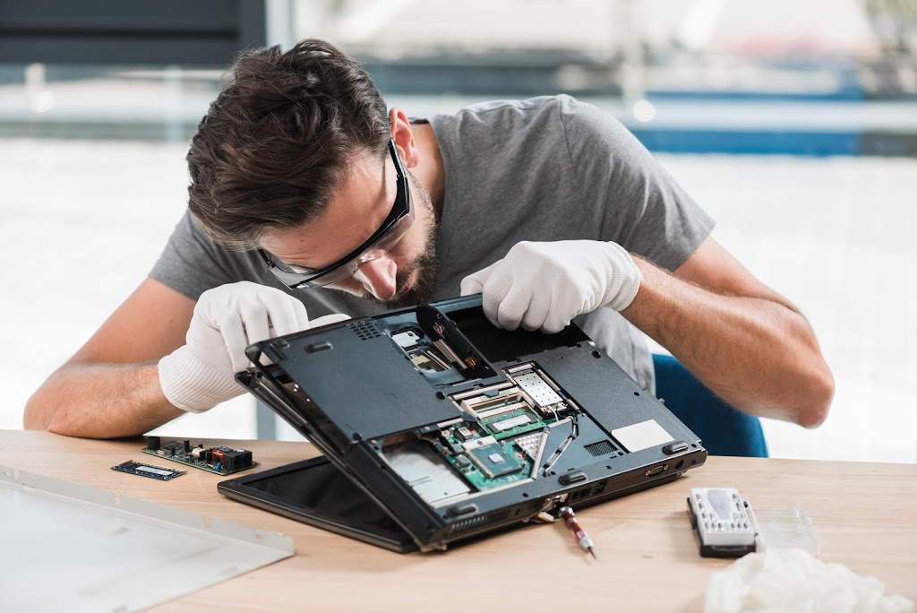IT Specialists | 13 Queen St Suite 6, Barrie, ON L4M 1Y9, Canada | Phone: (705) 481-0426