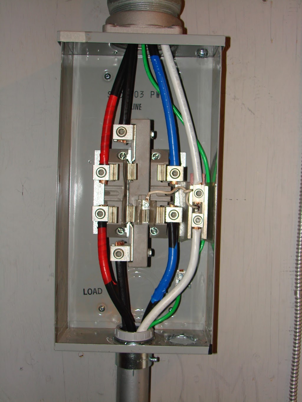 Electrical Hub Inc. | 91 Grasslands Ave, Richmond Hill, ON L4B 4K5, Canada | Phone: (647) 994-4411