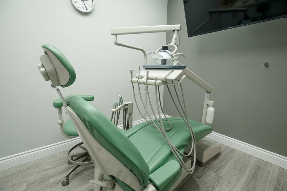 Midland Smile Solutions | 16821 ON-12 Unit #3, Midland, ON L4R 0A9, Canada | Phone: (705) 526-6666