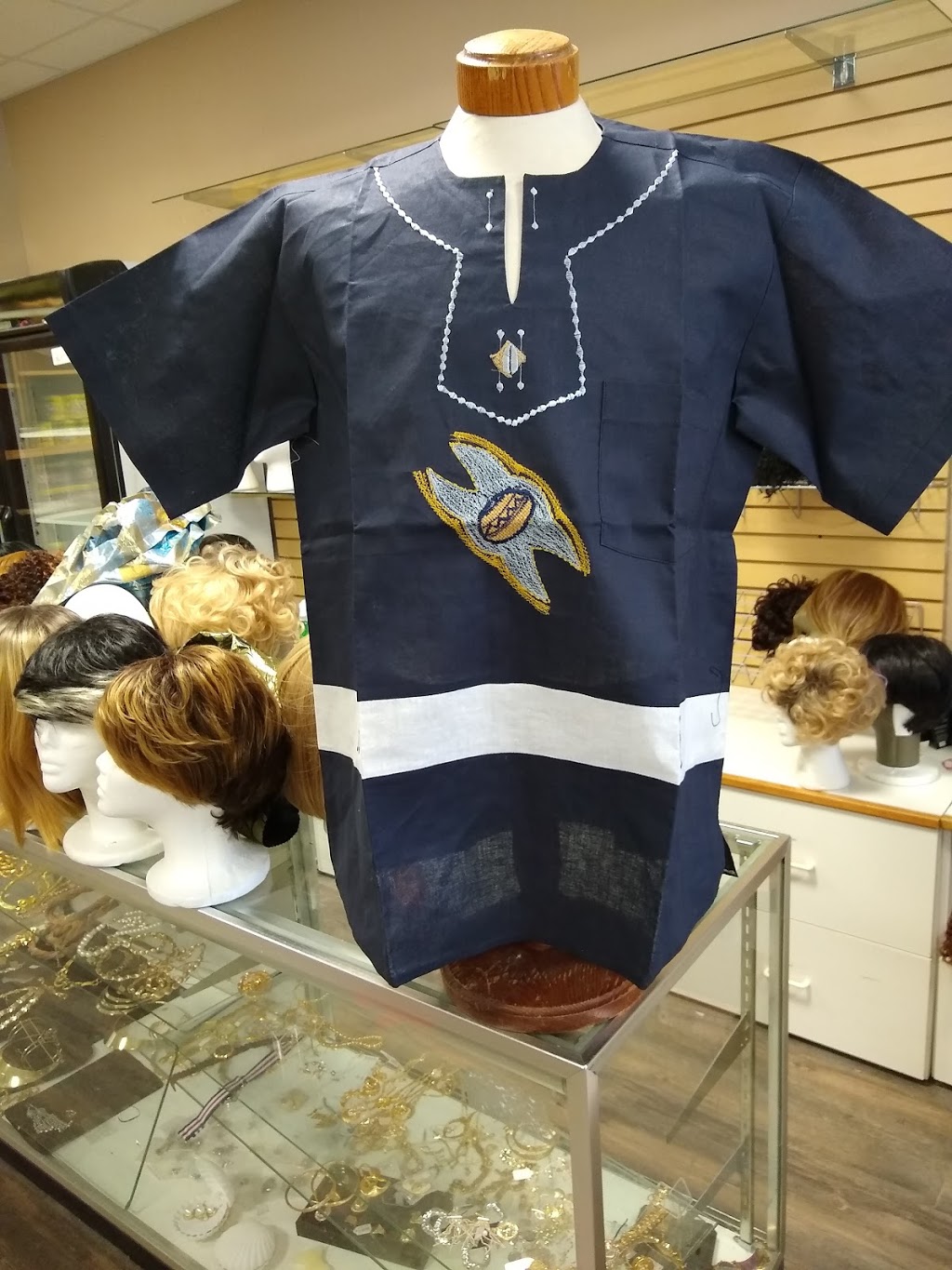 Lamoda boutik & Supermarket | 1316 Main St, Winnipeg, MB R2W 3T5, Canada | Phone: (204) 396-9750