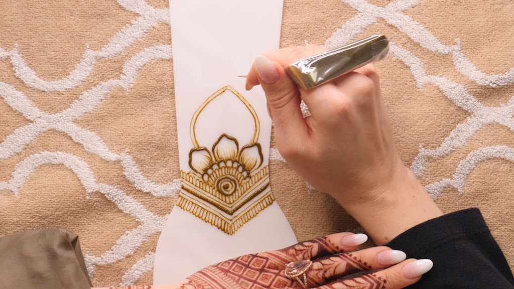 The Henna House | 3707 Hummingbird Way NW, Edmonton, AB T5S 0M9, Canada | Phone: (780) 862-7465