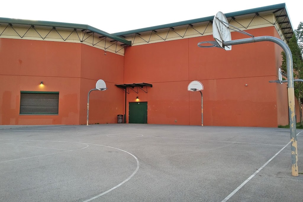 A.R. MacNeill Secondary School | 6611 No 4 Rd, Richmond, BC V6Y 2T2, Canada | Phone: (604) 668-6212