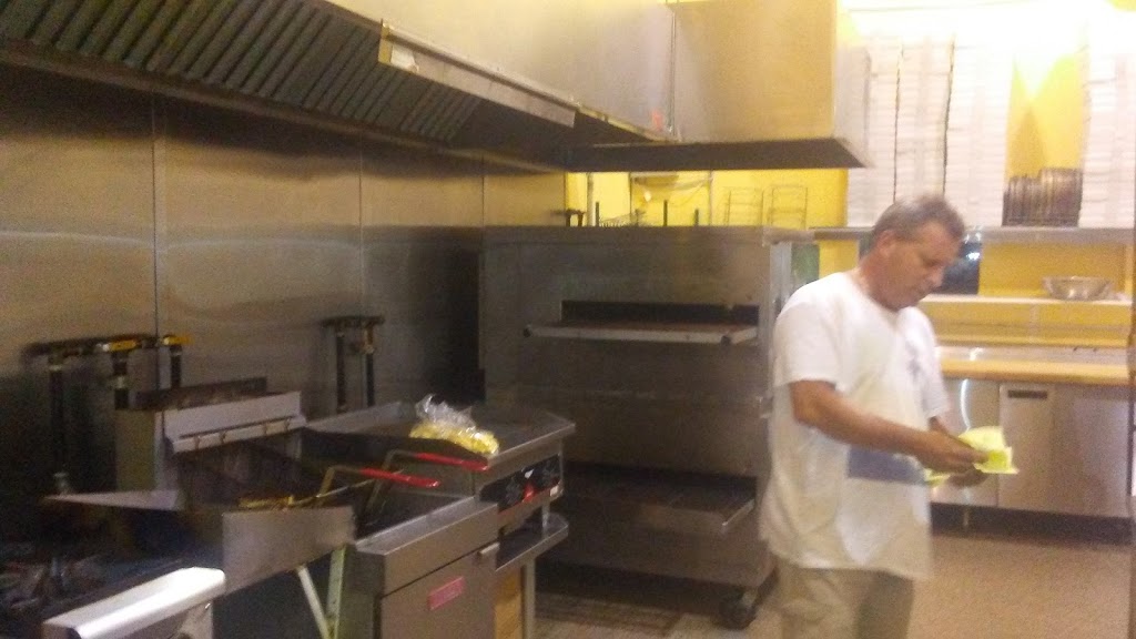 Pizza Gino | 311 Boulevard de la Marine, Varennes, QC J3X 1Z4, Canada | Phone: (450) 929-0929