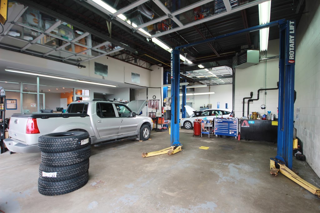 Quick Lane Renfrew | 298 Veterans Memorial Blvd, Renfrew, ON K7V 2R8, Canada | Phone: (613) 433-8290