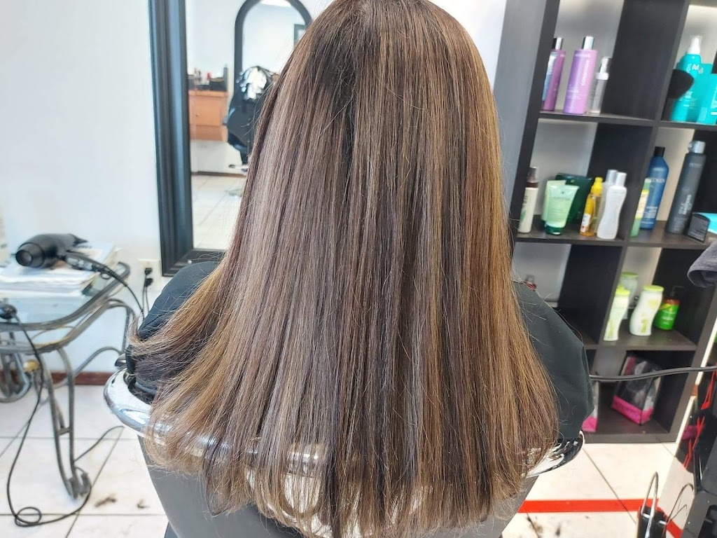In Moda Hair | 5170 Victoria Dr, Vancouver, BC V5P 3V2, Canada | Phone: (604) 677-8503