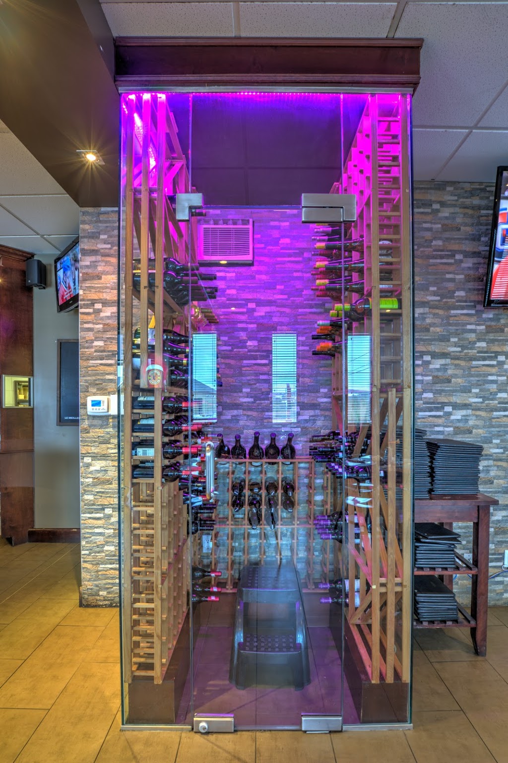 Brasserie Le Jasper | 160 QC-216, Stoke, QC J0B 3G0, Canada | Phone: (819) 564-0470