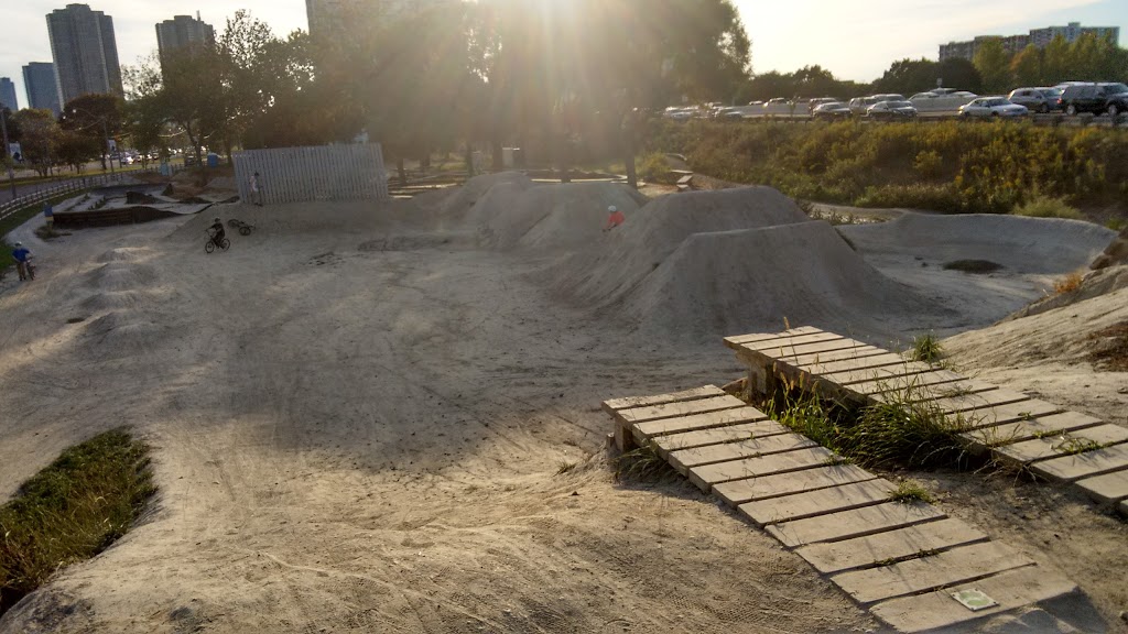 Sunnyside Bike Park | 3 Ellis Ave, Toronto, ON M6S 2X1, Canada | Phone: (416) 338-4386
