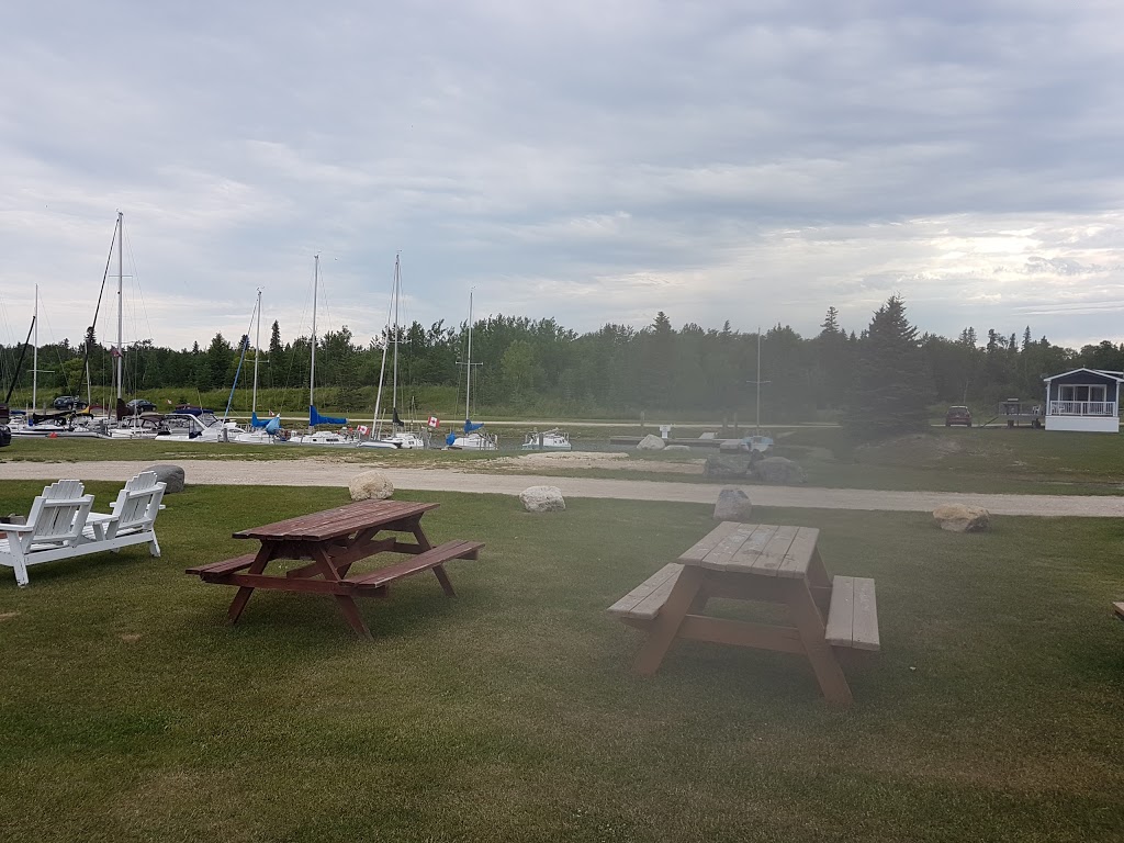 Silver Harbour Marine Resort | George’s Way, Arnes, MB R0C 0C0, Canada | Phone: (204) 642-7245