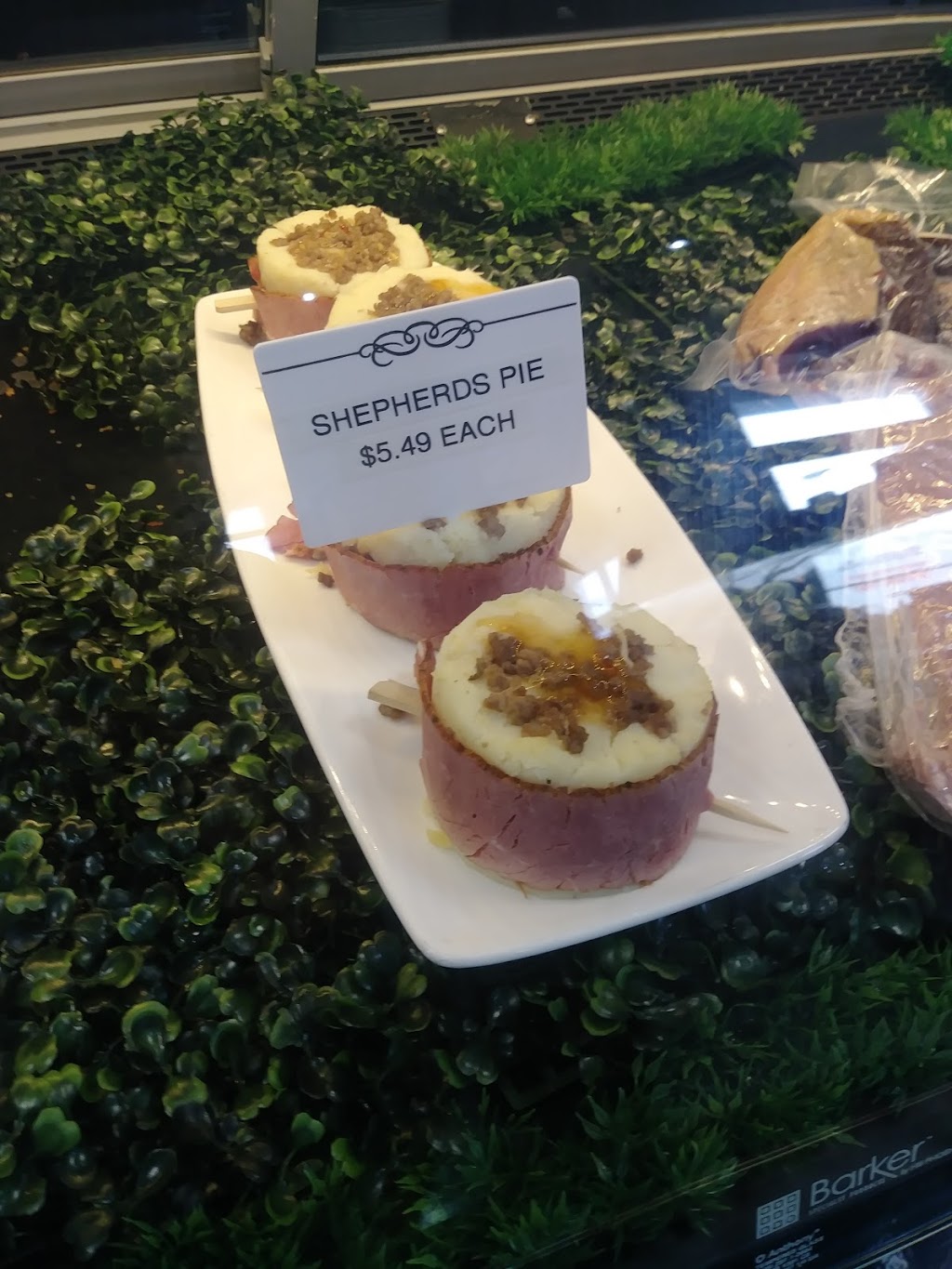 Savours Gourmet | 3500 Bathurst St, North York, ON M6A 2C6, Canada | Phone: (416) 663-7779