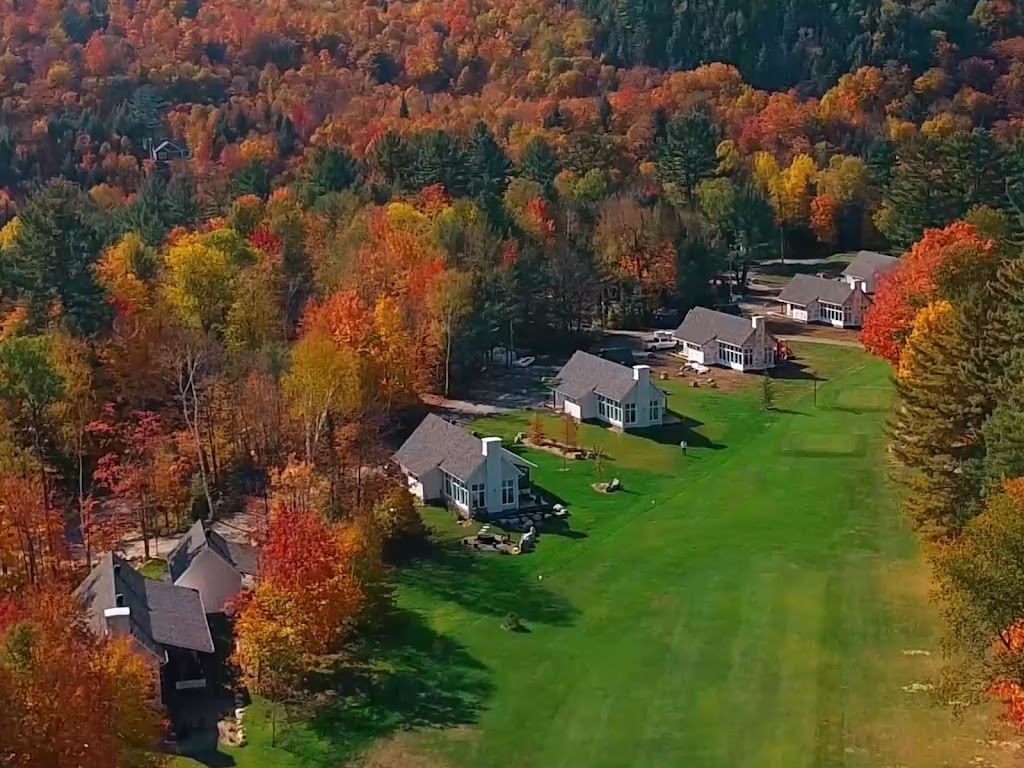 Maisons du Golf Alpine | 2451 Rue de la Carriole, Sainte-Adèle, QC J8B 1Z9, Canada | Phone: (450) 821-4411