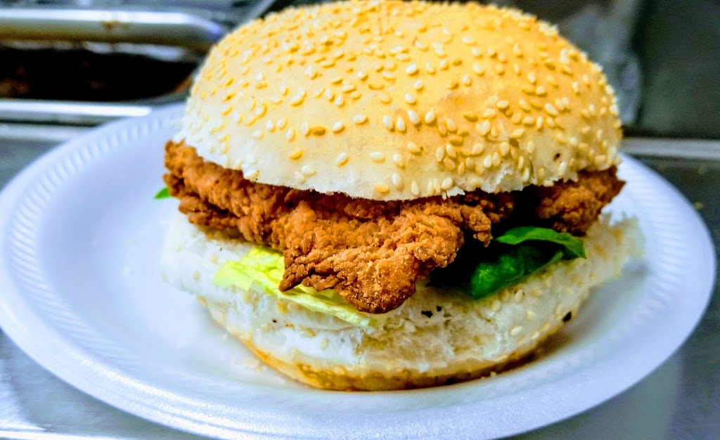 Chesters Chicken & Fish | 771 Southdale Rd E, London, ON N6E 2C6, Canada | Phone: (519) 471-1100