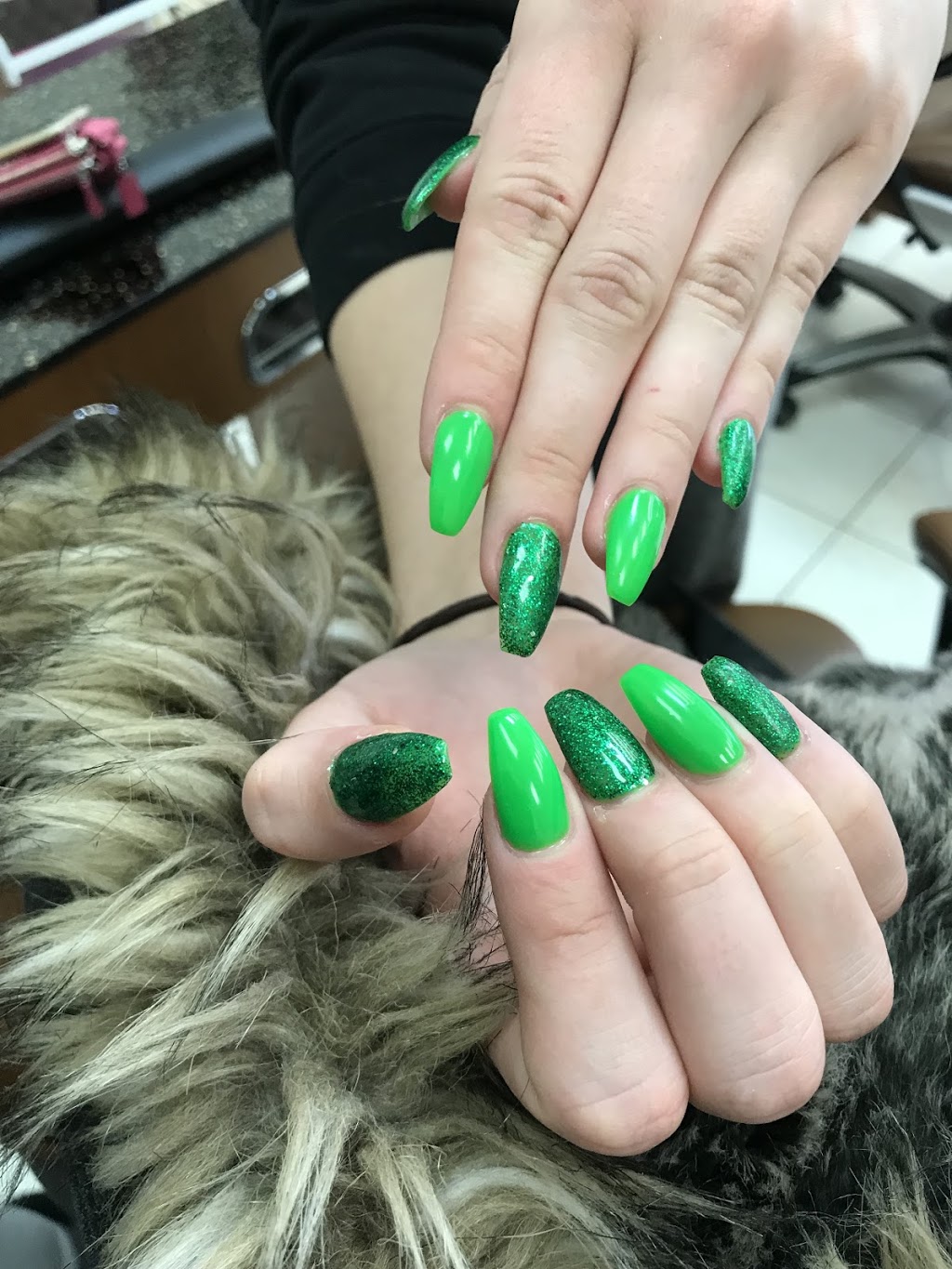 HT Nails Spa | 2-2400 Dundas St W, Mississauga, ON L5K 2R8, Canada | Phone: (905) 916-8687
