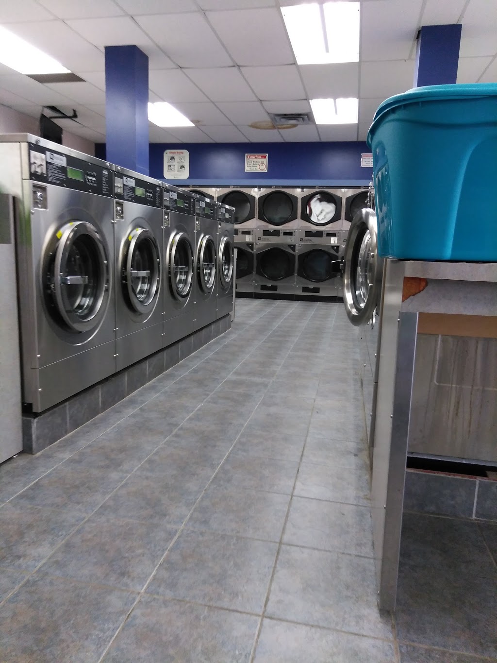 Brampton Coin Laundry Drycle | 188 Main St S, Brampton, ON L6W 2E2, Canada | Phone: (905) 861-9933