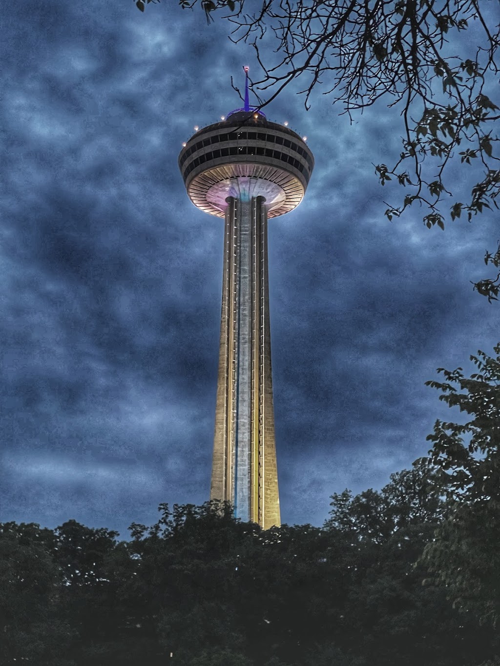 Skylon Tower | 5200 Robinson St, Niagara Falls, ON L2G 2A2, Canada | Phone: (905) 356-2651