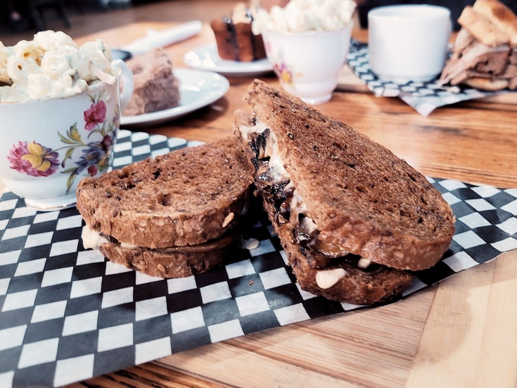 The Kitchen Eatery and Catering Company | 100 Crandall St, Pembroke, ON K8A 7X2, Canada | Phone: (613) 629-3287