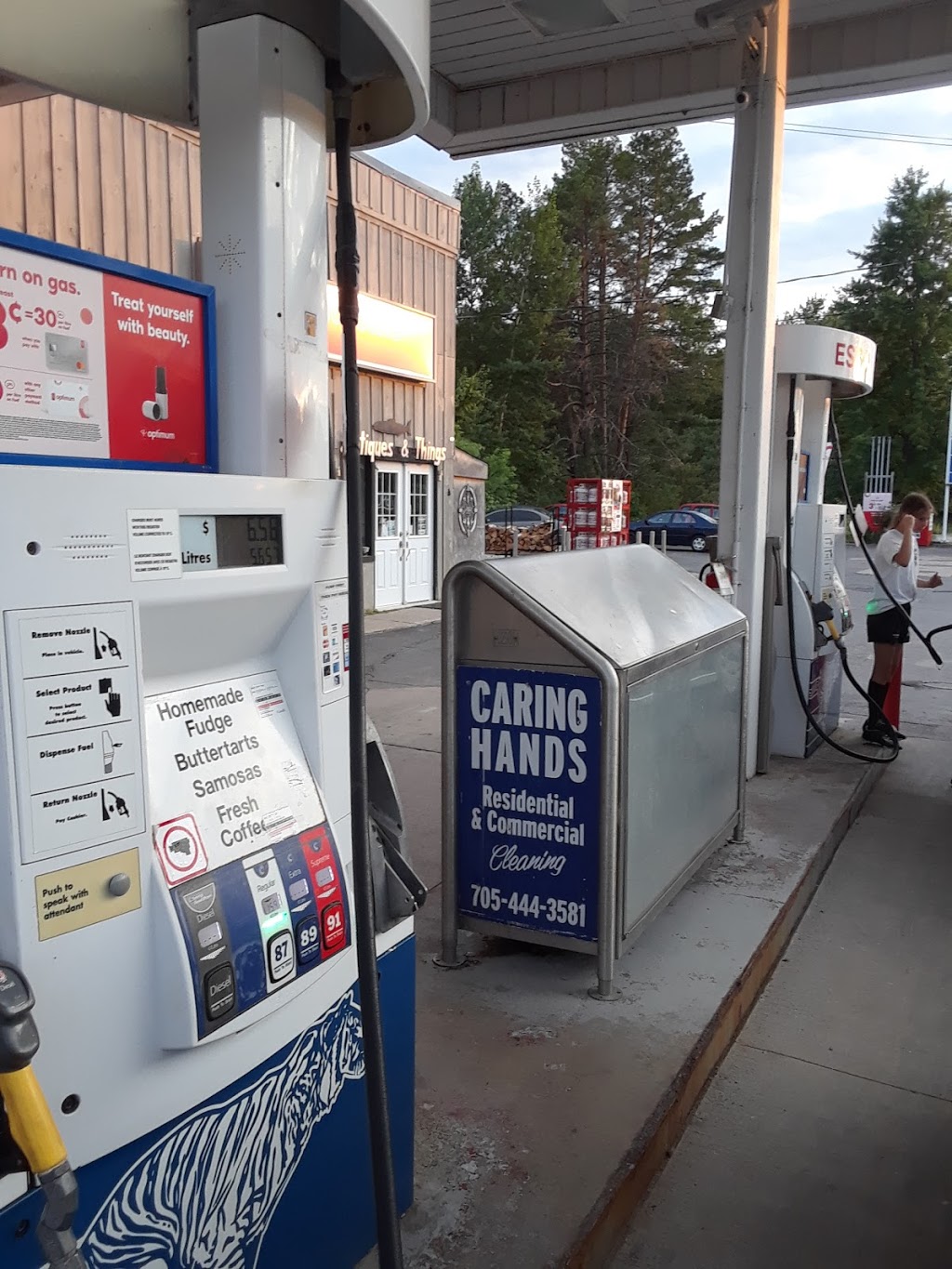 Blue Mountain Convenience | 209814 ON-26, The Blue Mountains, ON L9Y 3Z2, Canada | Phone: (705) 444-2885