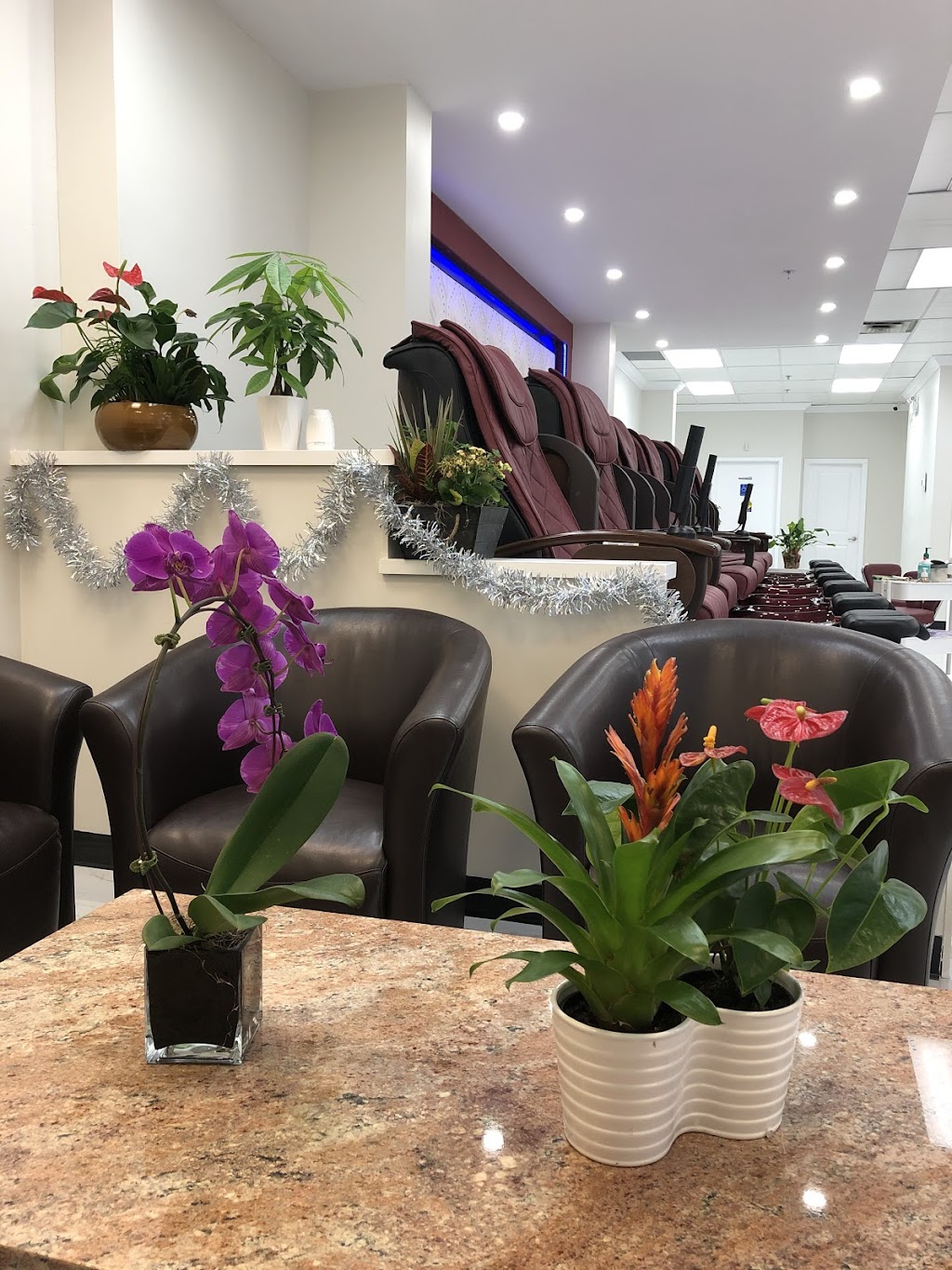 Sunday Nails and Spa | 39 King George Rd, Brantford, ON N3R 5K2, Canada | Phone: (519) 304-7989