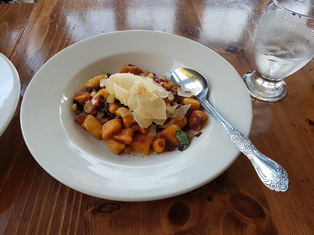 Azzurra Trattoria | 100 Pine St, Collingwood, ON L9Y 2P1, Canada | Phone: (705) 445-7771