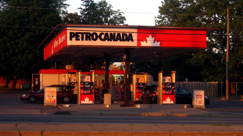 Petro-Canada | 1847 Bank St, Ottawa, ON K1V 7Z7, Canada | Phone: (613) 523-1575