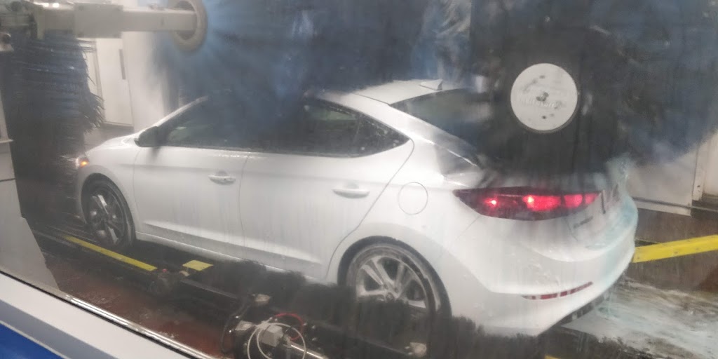 Tops Car Wash | 979 Richmond Rd, Ottawa, ON K2B 6R1, Canada | Phone: (613) 728-4232