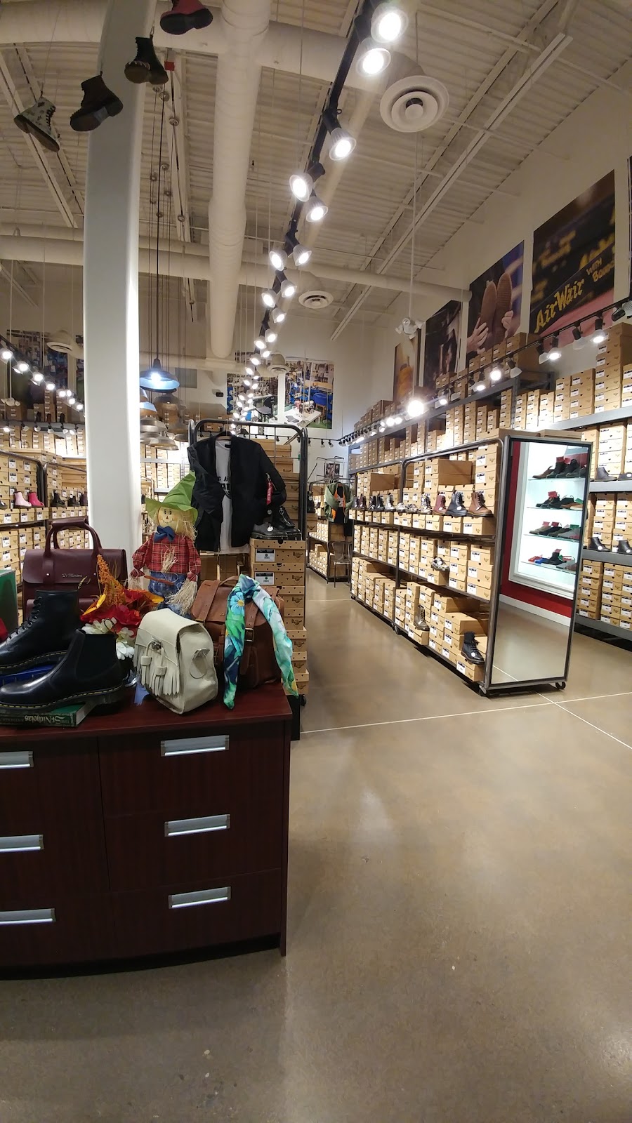 Dr. Martens Outlet | 1 Bass Pro Mills Dr, Concord, ON L4K 5W4, Canada | Phone: (289) 597-2550