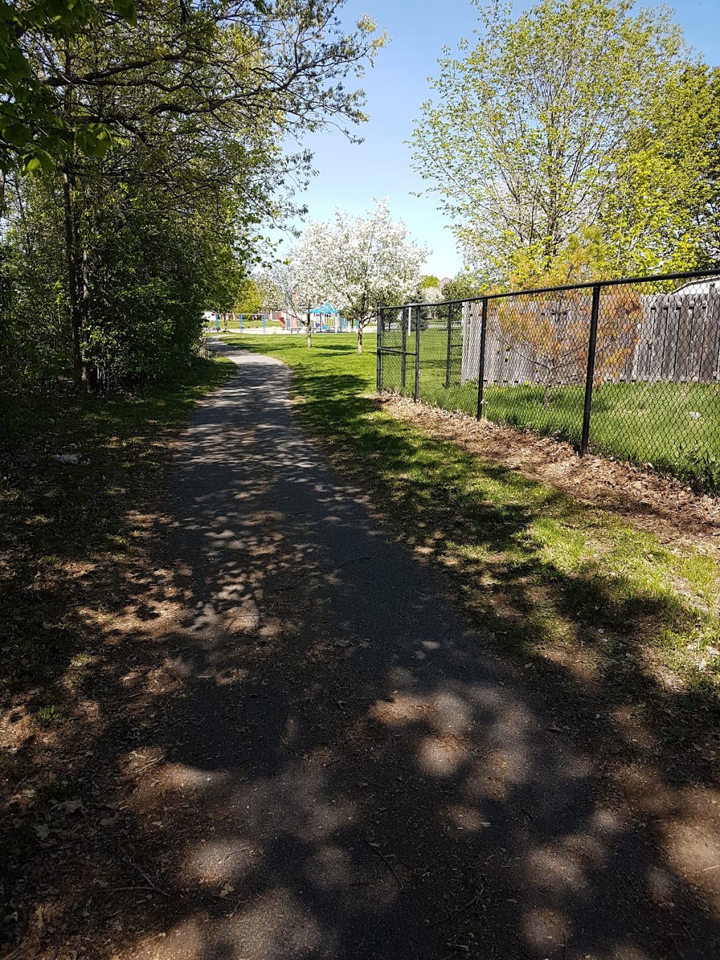 Ravenscroft Park | 135 Shirleys Brook Dr, Kanata, ON K2K 3M6, Canada
