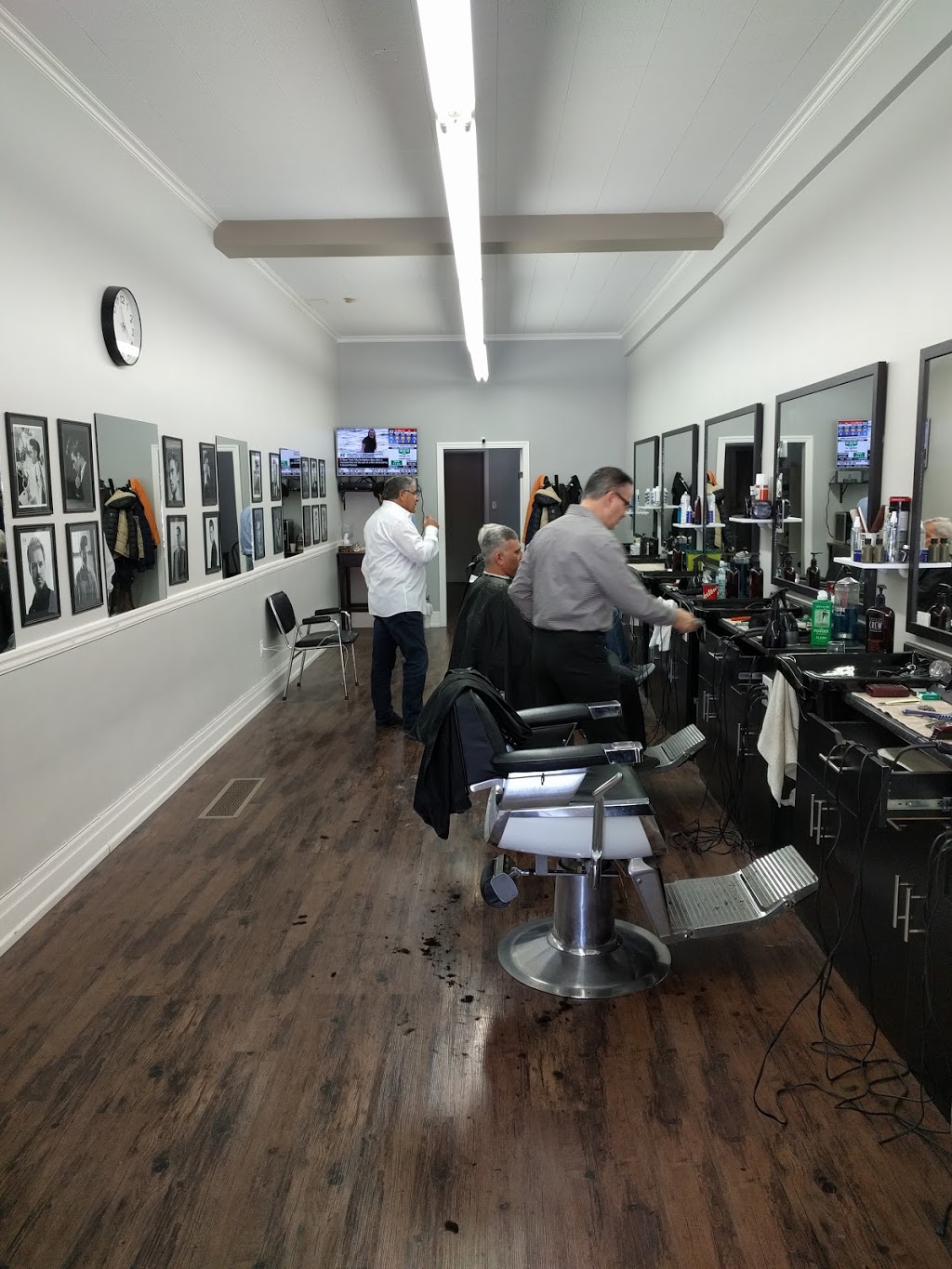 Namiks Barber Shop | 388 Lakeshore Rd E, Mississauga, ON L5G 1H5, Canada | Phone: (905) 278-1661