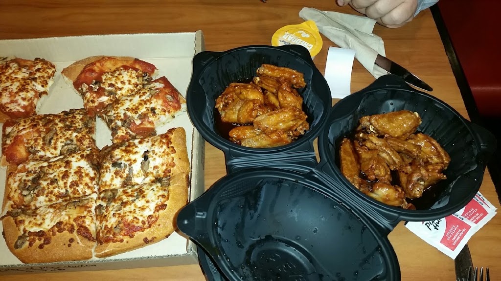 Pizza Hut | 12410 137 Ave NW, Edmonton, AB T5L 4C2, Canada | Phone: (780) 310-1010