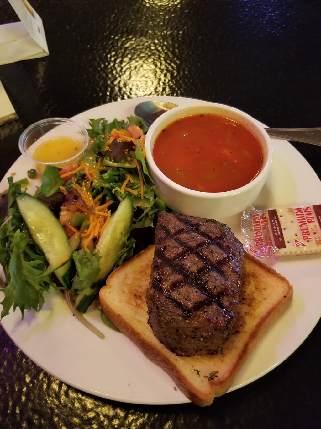 Somewhere Else Pub & Grill | 2605 Broadway Ave, Saskatoon, SK S7J 0Z5, Canada | Phone: (306) 652-3233