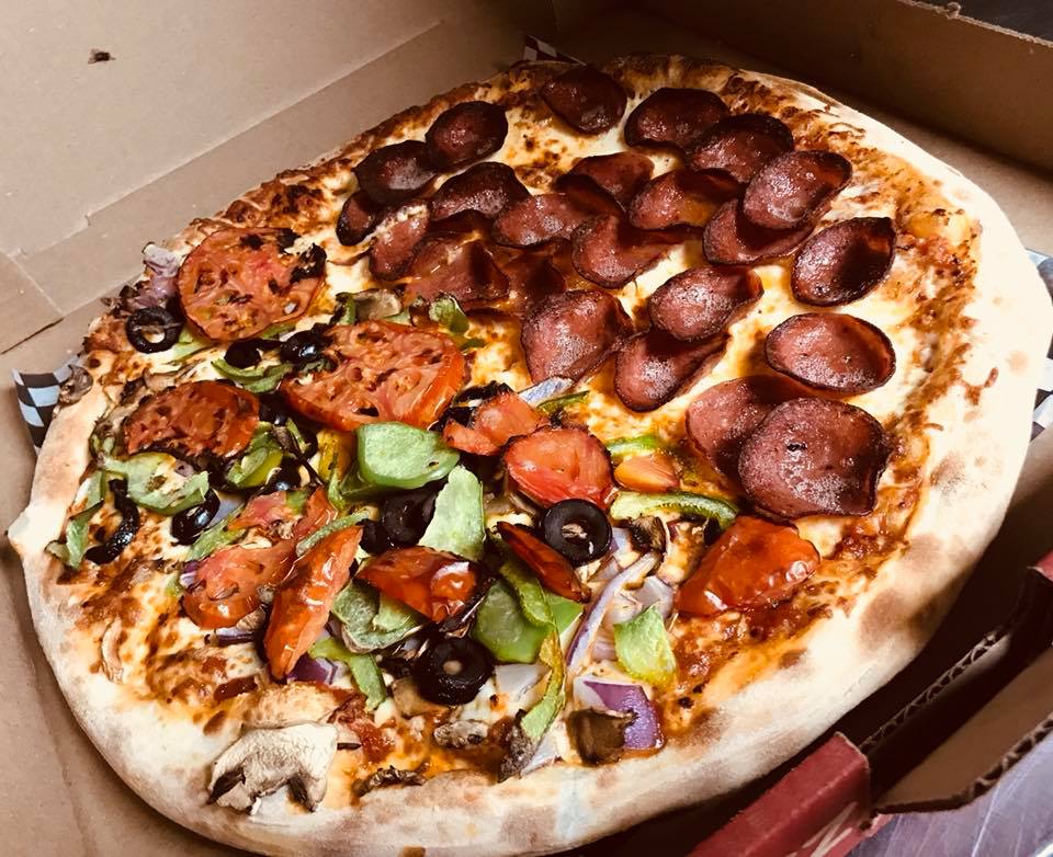 Taxi Pizza Resto bar | 211 QC-201, Rigaud, QC J0P 1P0, Canada | Phone: (450) 458-8294