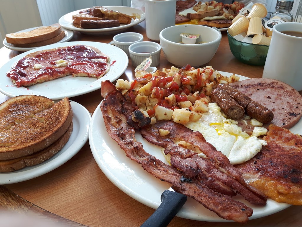 Caledon Family Restaurant | 16560 Hurontario St, Caledon Village, ON L7K 1W3, Canada | Phone: (519) 927-3514