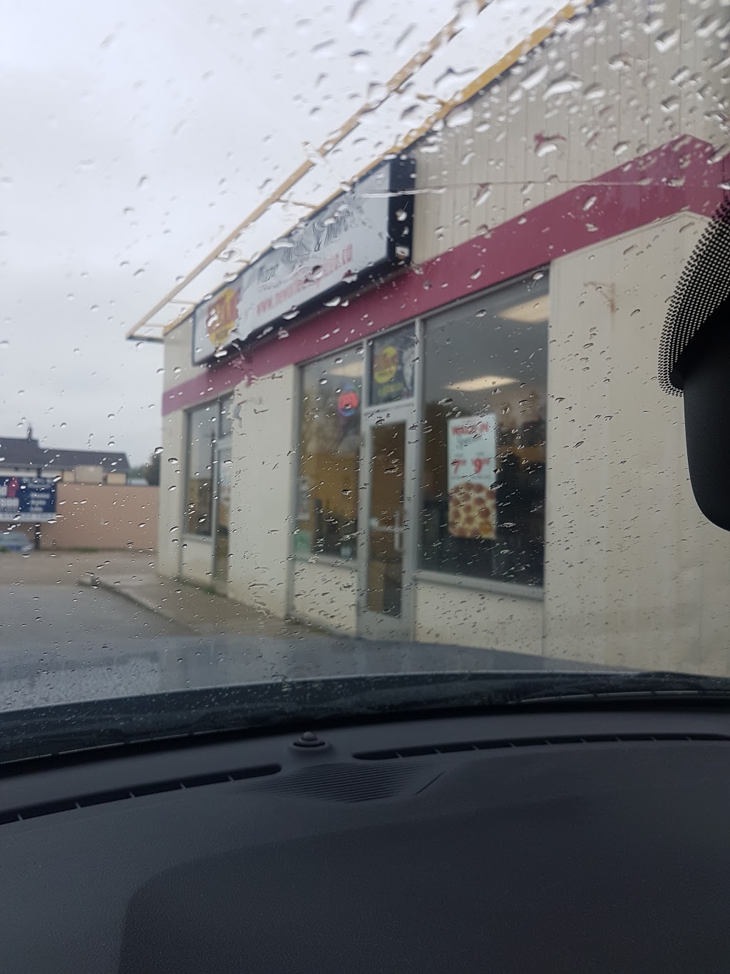New Orleans Pizza | 234 Main St S, Mount Forest, ON N0G 2L2, Canada | Phone: (519) 323-4443