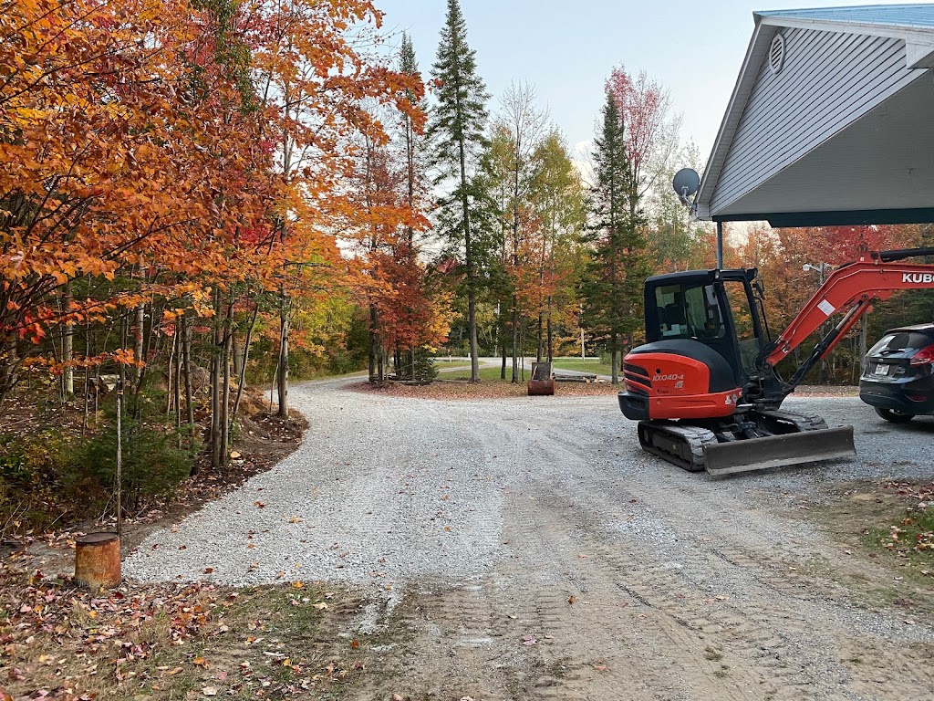Mini Excavation GD3 Inc. | 796 4e Rang Est 796, Chemin du 4e Rang Est Acton Vale, Qc J0H-1A0 De la Route 139 faire 8,5/Km À gauche Au limite de Ste-Christine) Pas se, fier aux numéros Civique, Acton Vale, QC J0H 1A0, Canada | Phone: (450) 230-7645