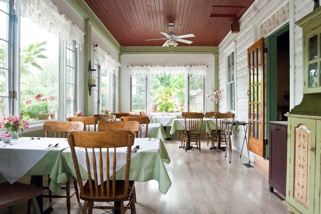 Stirling Lodge | 2 Drummond St, Newboro, ON K0G 1P0, Canada | Phone: (613) 272-2435