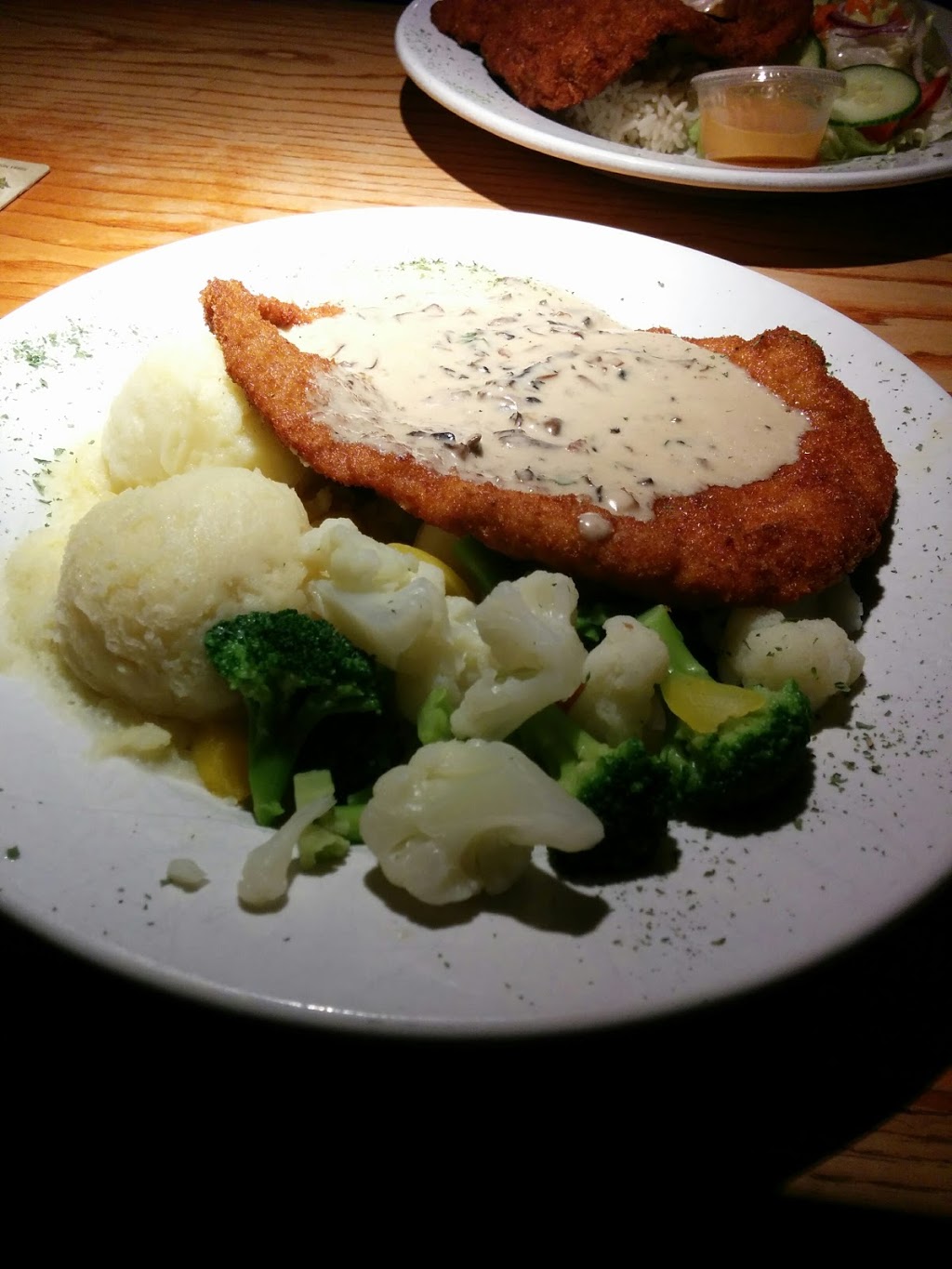 Fiddlers Dell Bar & Grill | 781 Annette St, Toronto, ON M6S 2E4, Canada | Phone: (416) 767-8882