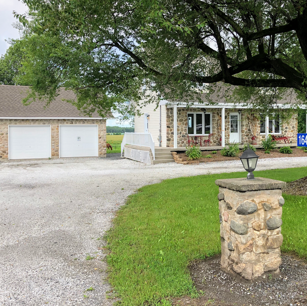 Massothérapie & Anatothérapie - Véronique Leclerc | 1646 QC-235, Farnham, QC J2N 2R2, Canada | Phone: (450) 577-3750