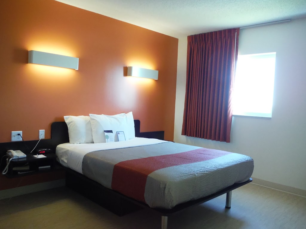 Motel 6 | 1542 Robinson Court, Kingston, ON K7P 0K4, Canada | Phone: (613) 507-6666
