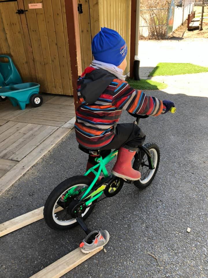 Centre De La Petite Enfance La Peluche | 10900 Rue des Montagnards, Beaupré, QC G0A 1E0, Canada | Phone: (418) 827-4193