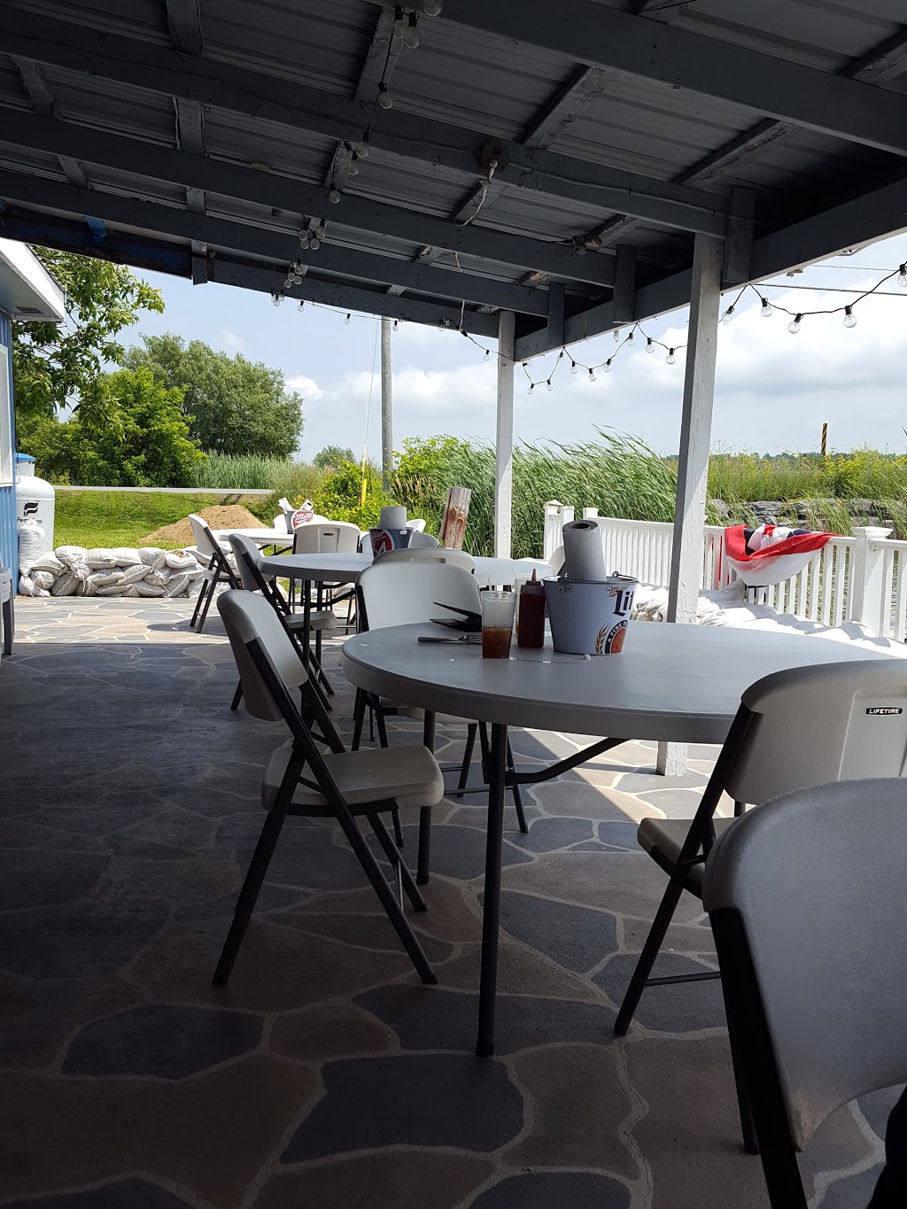 Snug Harbor | 28709 County Rd 6, Cape Vincent, NY 13618, USA | Phone: (315) 654-2139
