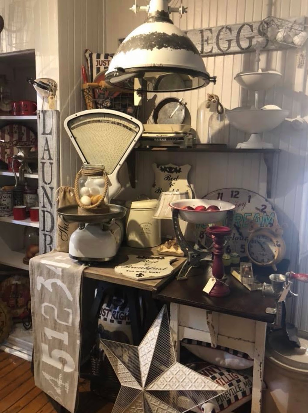 Les Mémoires DÉvelyne | 1894 Chemin Ste Angélique, Saint-Lazare, QC J7T 2Y1, Canada | Phone: (450) 218-6447