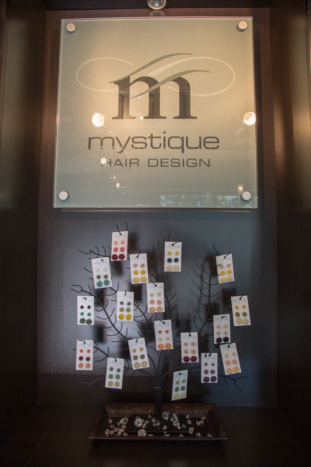 Mystique Hair Design | 15621 Marine Dr, White Rock, BC V4B 1E1, Canada | Phone: (604) 542-3616