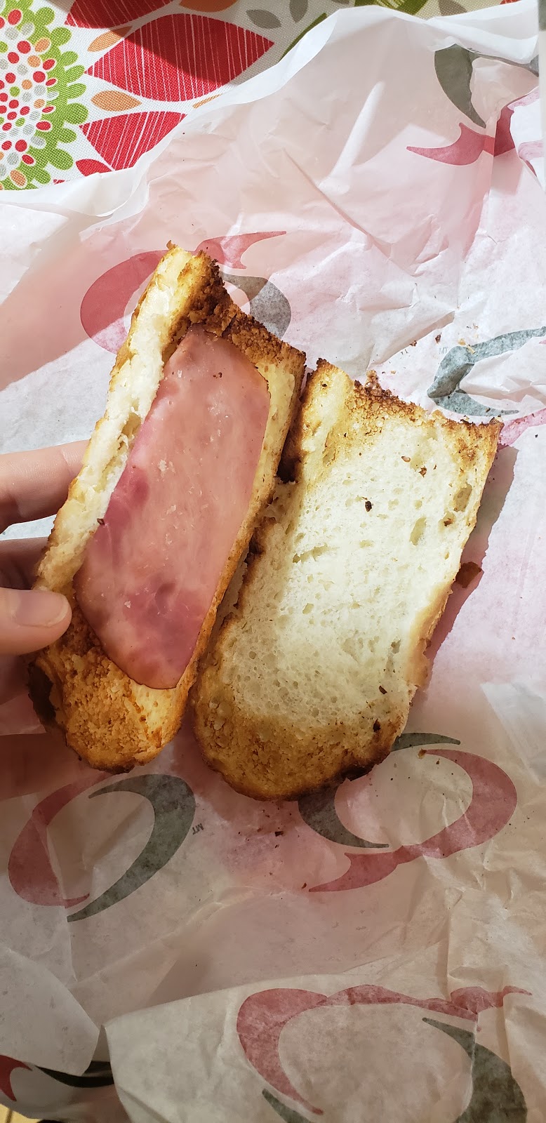Quiznos | 15335 BC-10 Unit 101, Surrey, BC V3S 0X9, Canada | Phone: (604) 574-7008